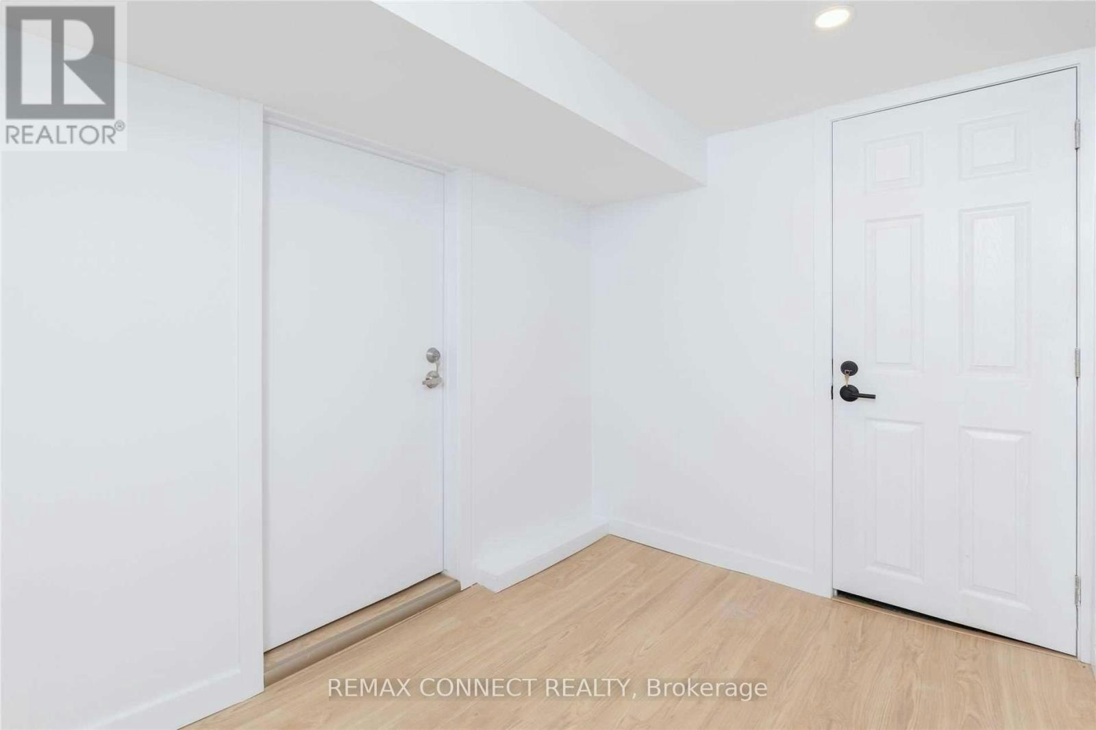 LOWER-1370 Woodbine Avenue, Toronto, ON, M4C 4G5 - 10