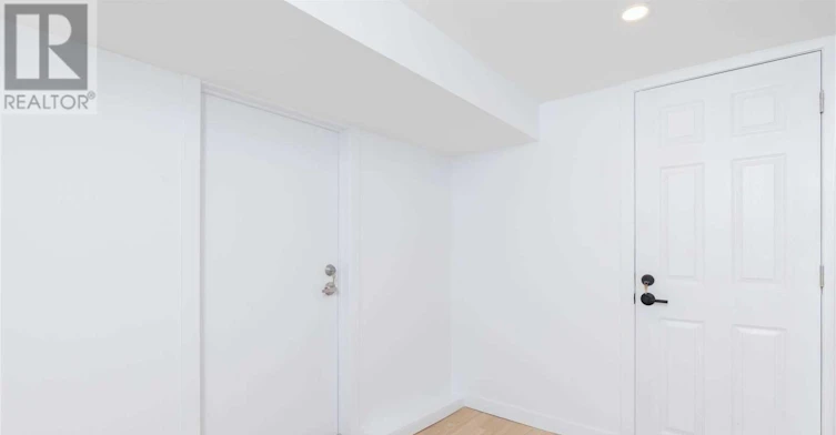 LOWER-1370 Woodbine Avenue, Toronto, ON, M4C 4G5 - 10