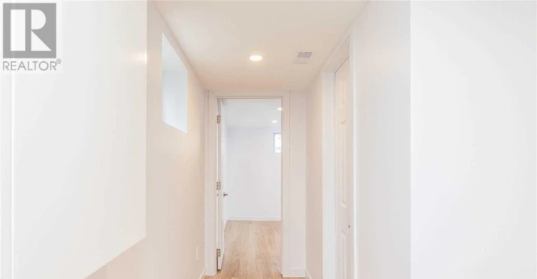 LOWER-1370 Woodbine Avenue, Toronto, ON, M4C 4G5 - 7
