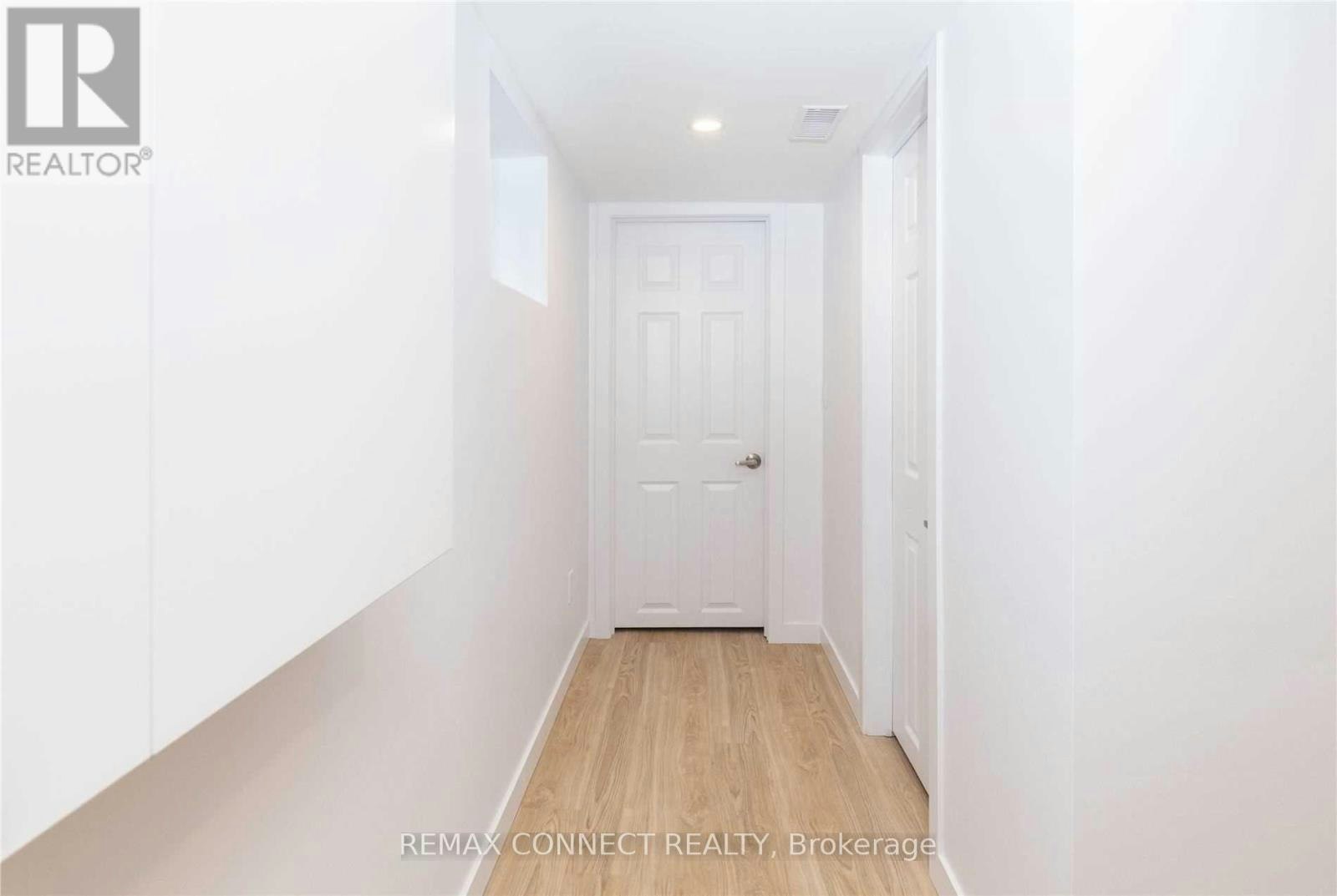 LOWER-1370 Woodbine Avenue, Toronto, ON, M4C 4G5 - 9