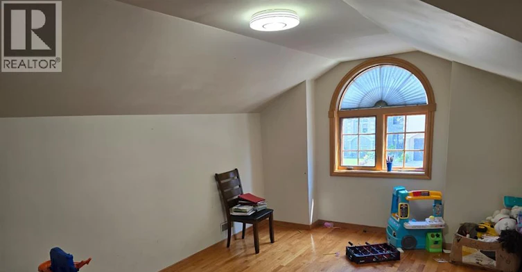 UPPER-2636 Fleming Court, Windsor, ON, N9E 4P1 - 12