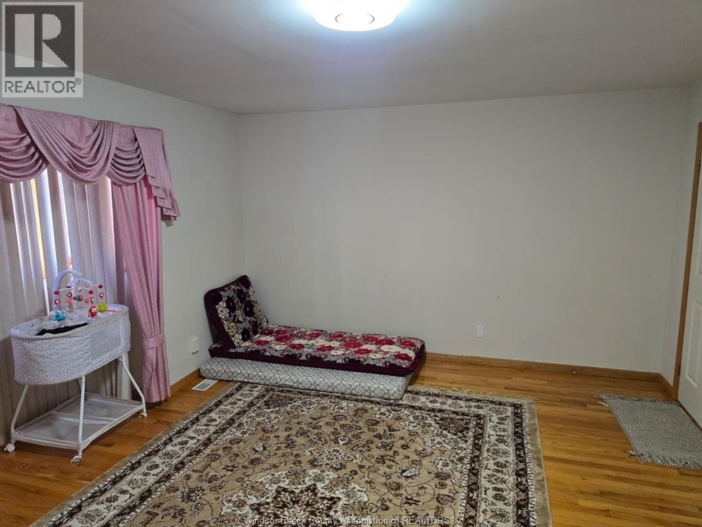 UPPER-2636 Fleming Court, Windsor, ON, N9E 4P1 - 8