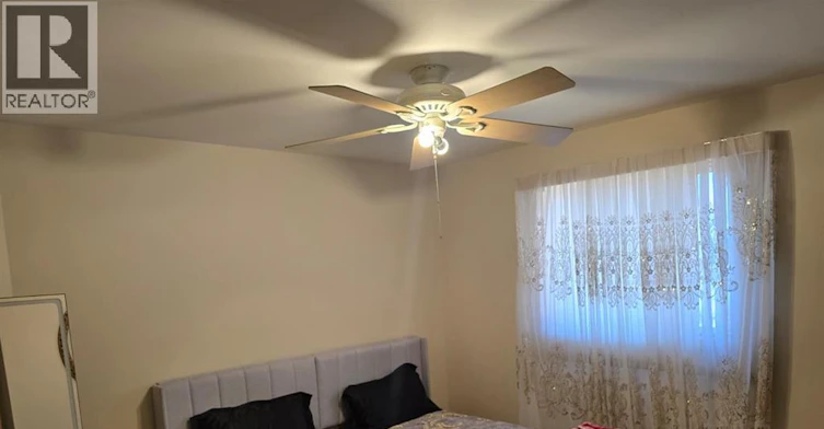 UPPER-2636 Fleming Court, Windsor, ON, N9E 4P1 - 3
