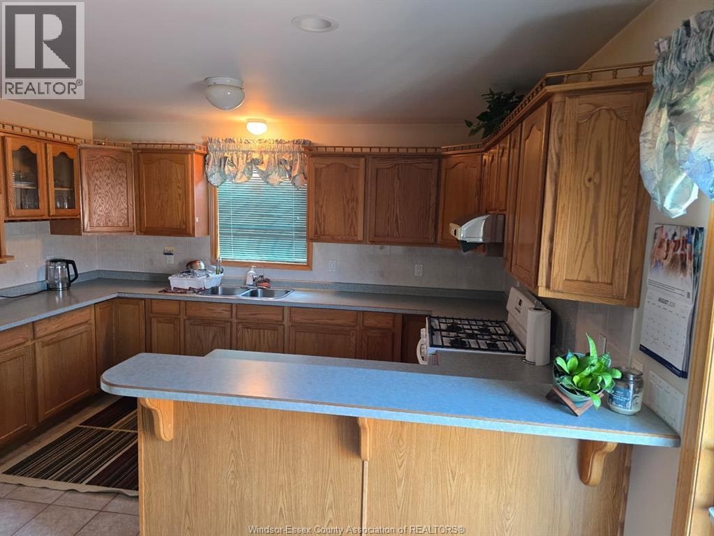 UPPER-2636 Fleming Court, Windsor, ON, N9E 4P1 - 9