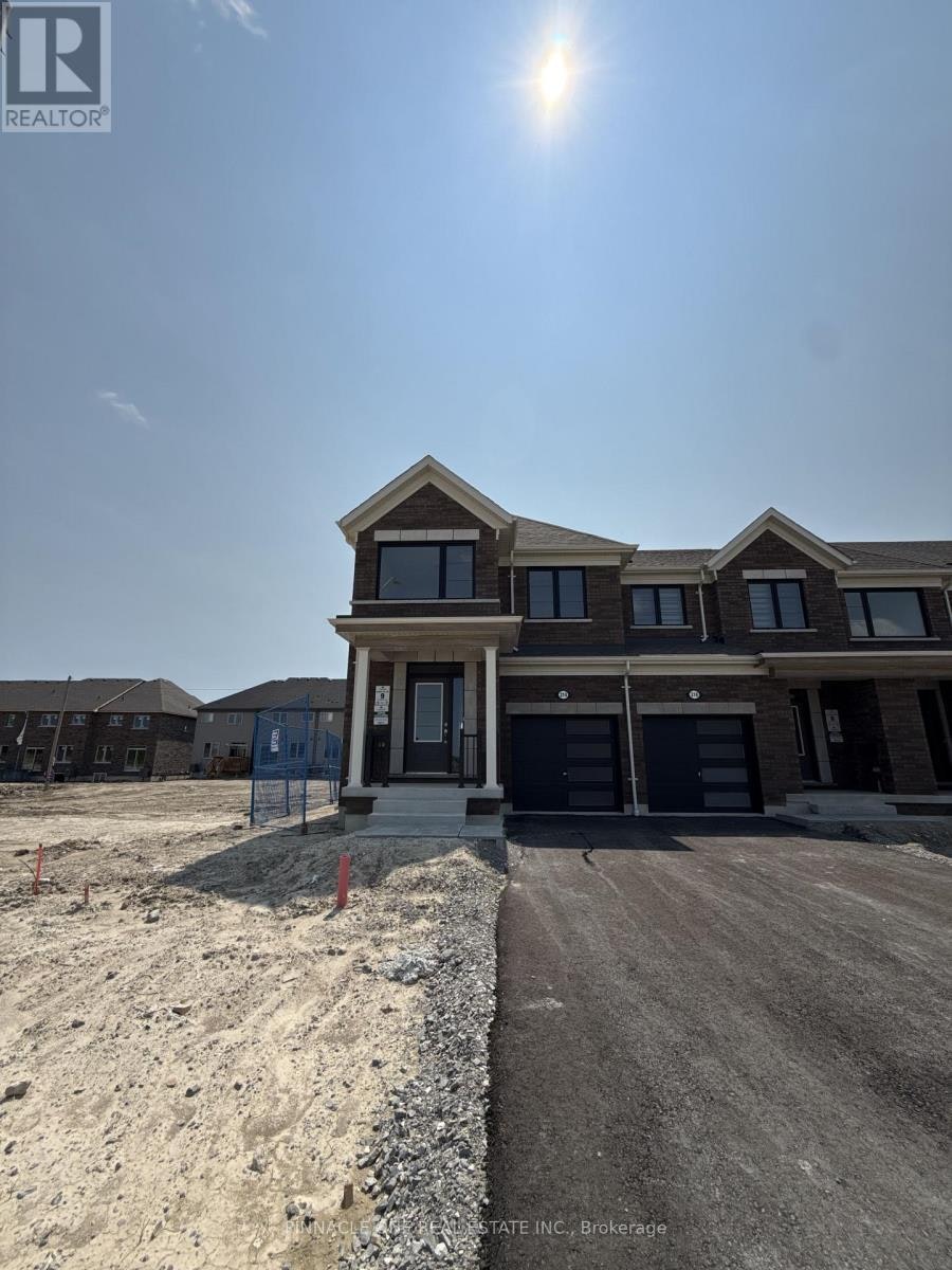 214 Stinson Crescent, Clarington, ON, L1E 2S3
