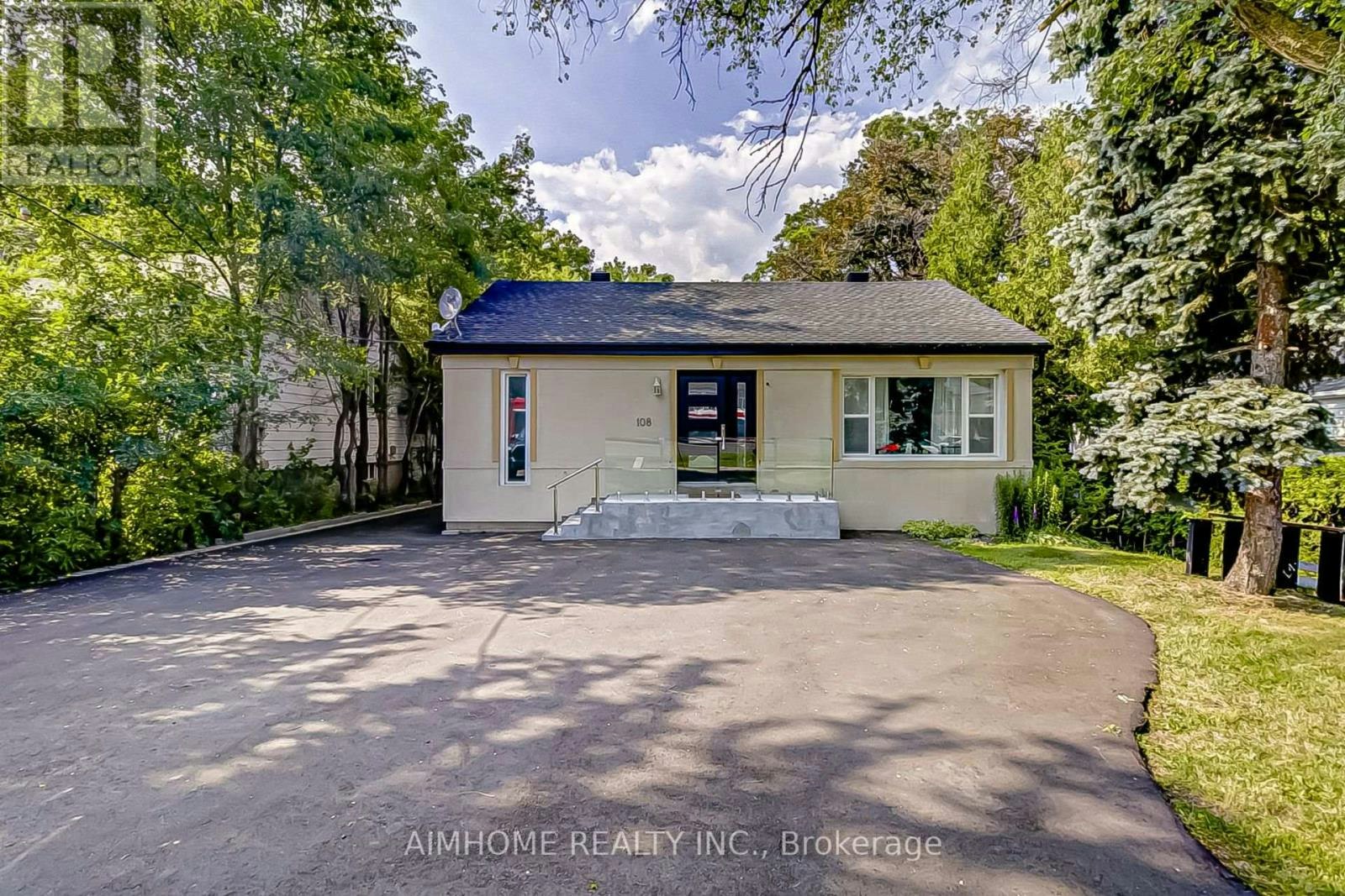 108 Steeles Avenue E, Toronto, ON, L3T 1A4
