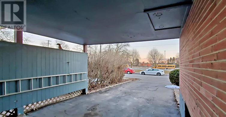 361 Paliser Crescent S, Richmond Hill, ON, L4C 1S1 - 2