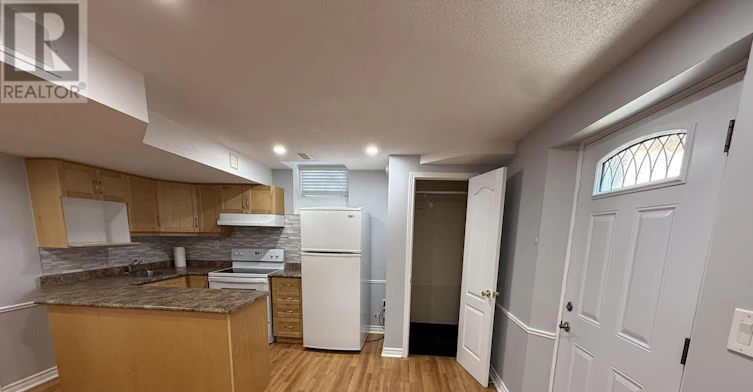 LOWER-54 Castlepoint Drive, Vaughan, ON, L4H 1B8 - 4