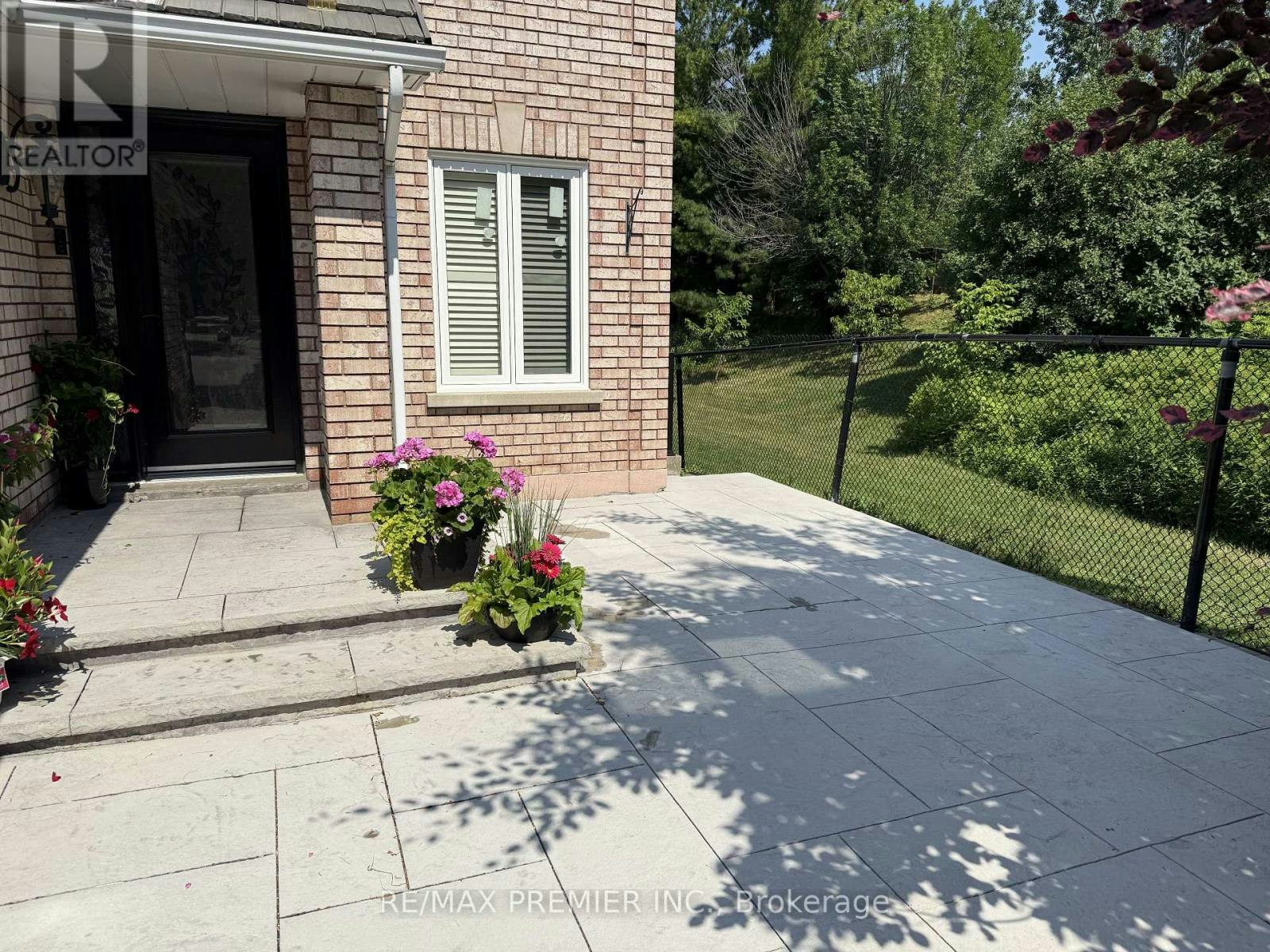 LOWER-54 Castlepoint Drive, Vaughan, ON, L4H 1B8 - 2