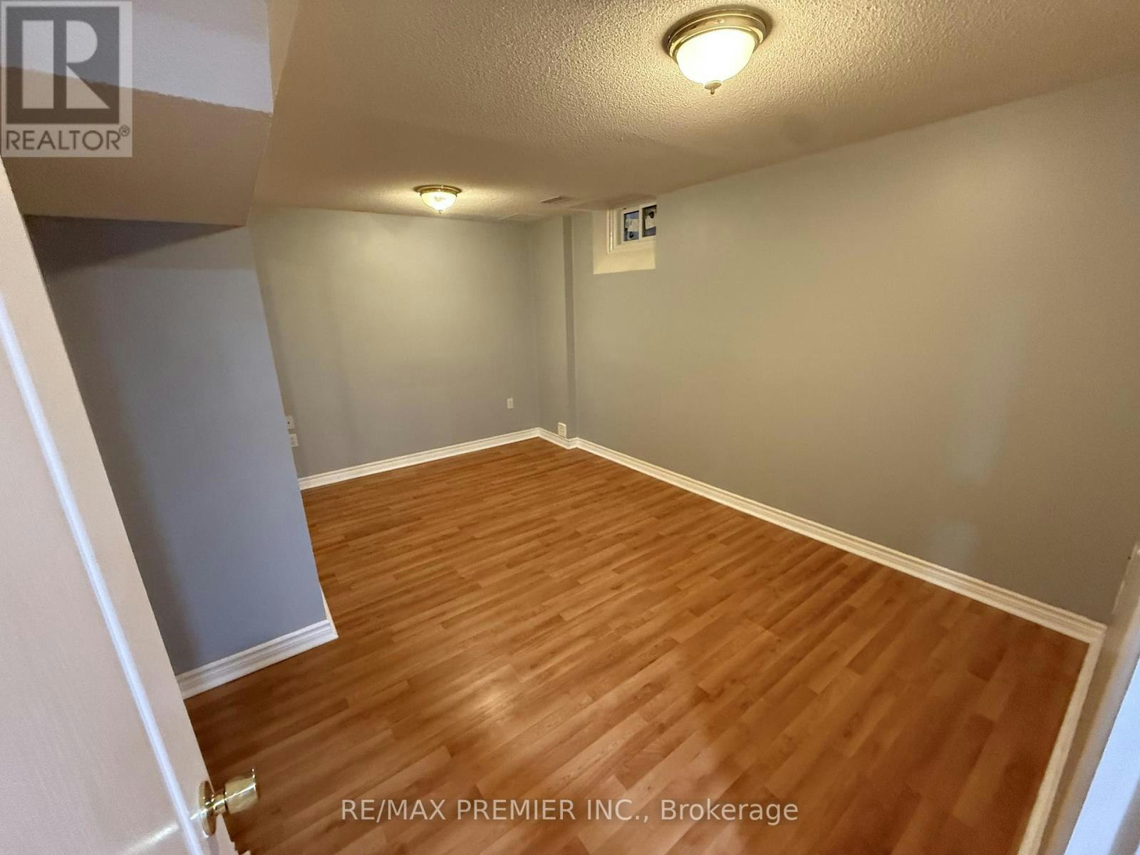 LOWER-54 Castlepoint Drive, Vaughan, ON, L4H 1B8 - 15