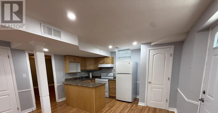 LOWER-54 Castlepoint Drive, Vaughan, ON, L4H 1B8 - 5