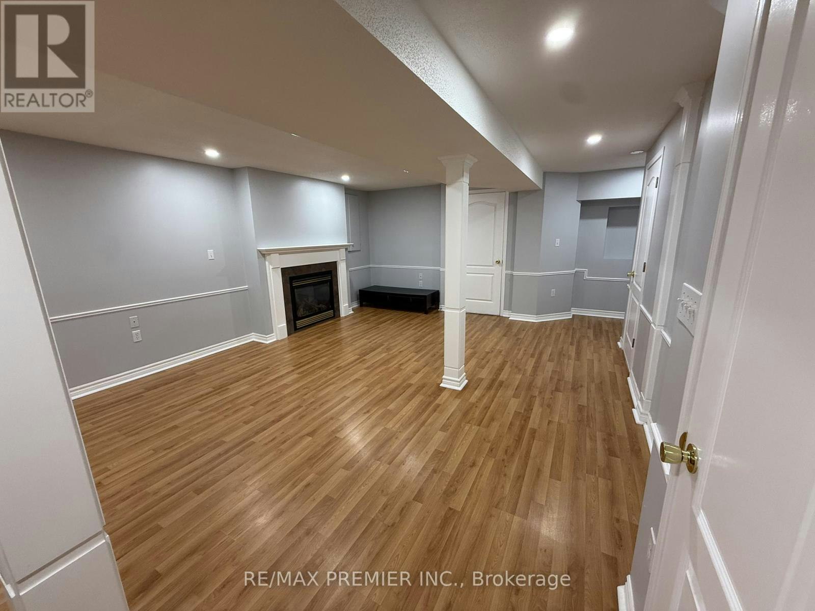 LOWER-54 Castlepoint Drive, Vaughan, ON, L4H 1B8 - 11