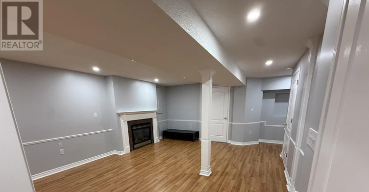 LOWER-54 Castlepoint Drive, Vaughan, ON, L4H 1B8 - 11