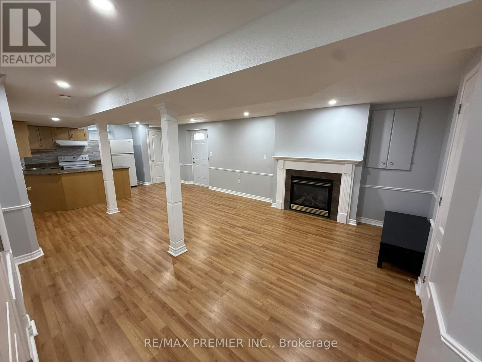 LOWER-54 Castlepoint Drive, Vaughan, ON, L4H 1B8 - 7