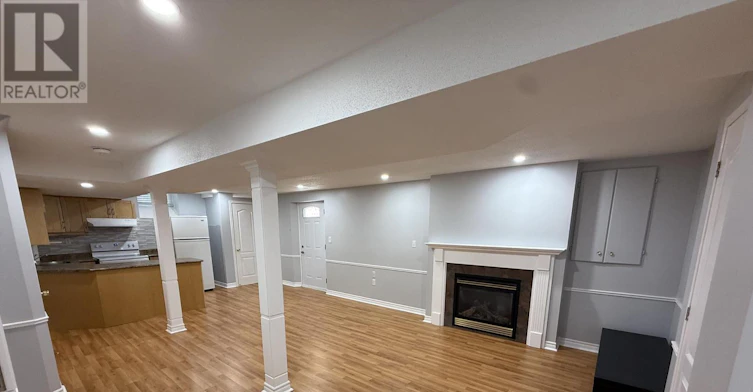 LOWER-54 Castlepoint Drive, Vaughan, ON, L4H 1B8 - 7