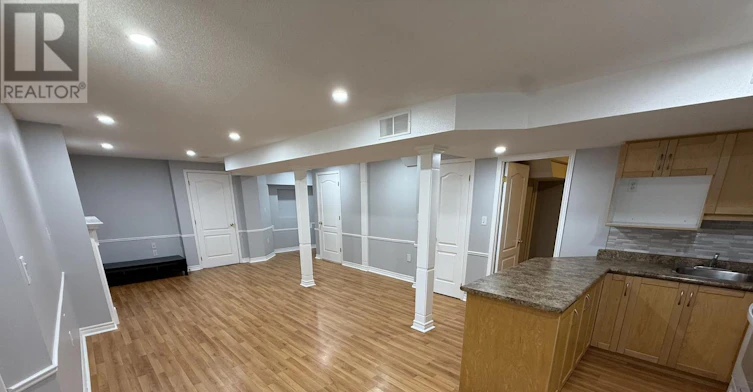 LOWER-54 Castlepoint Drive, Vaughan, ON, L4H 1B8 - 6