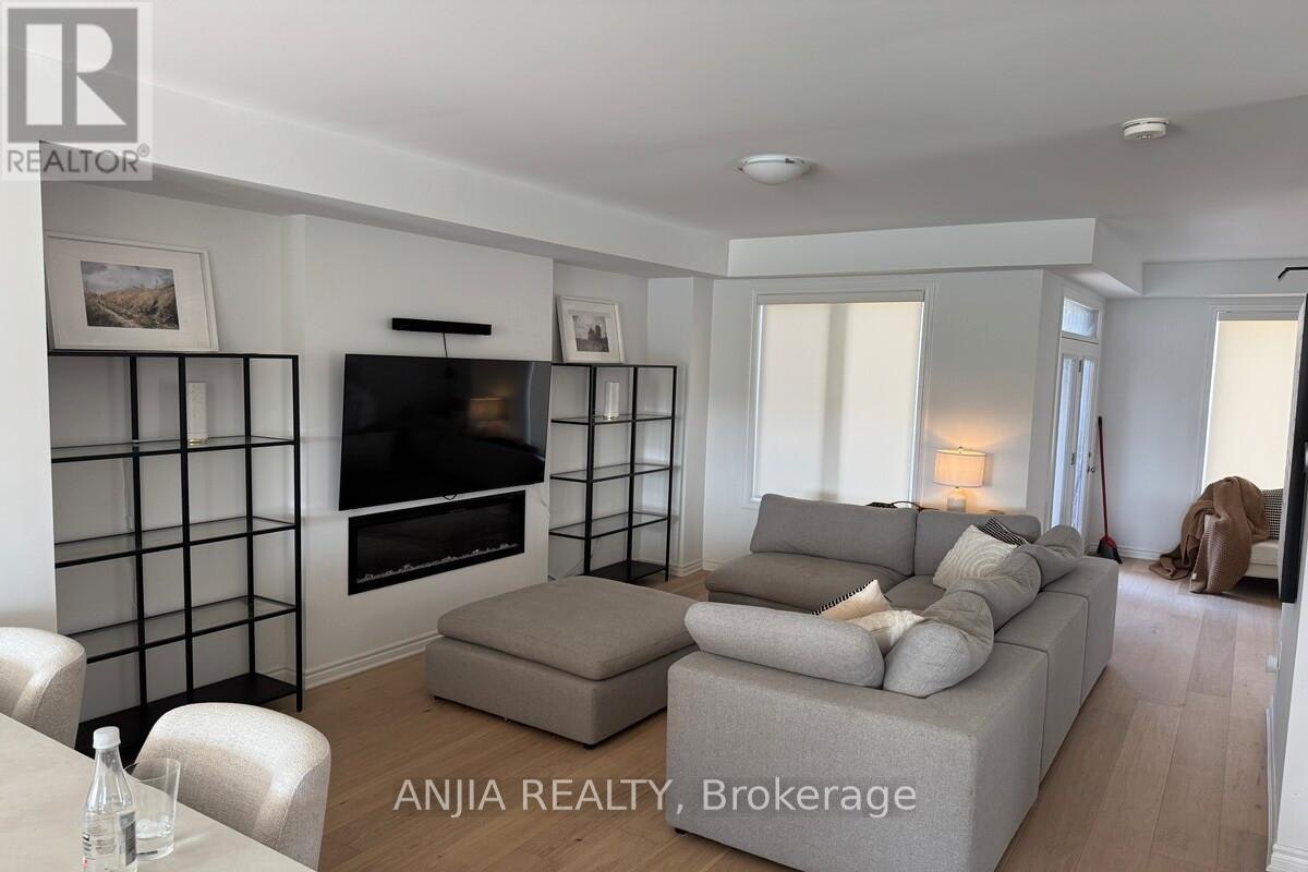 3039 John Mckay Boulevard, Oakville, ON, L6H 4K5 - 4