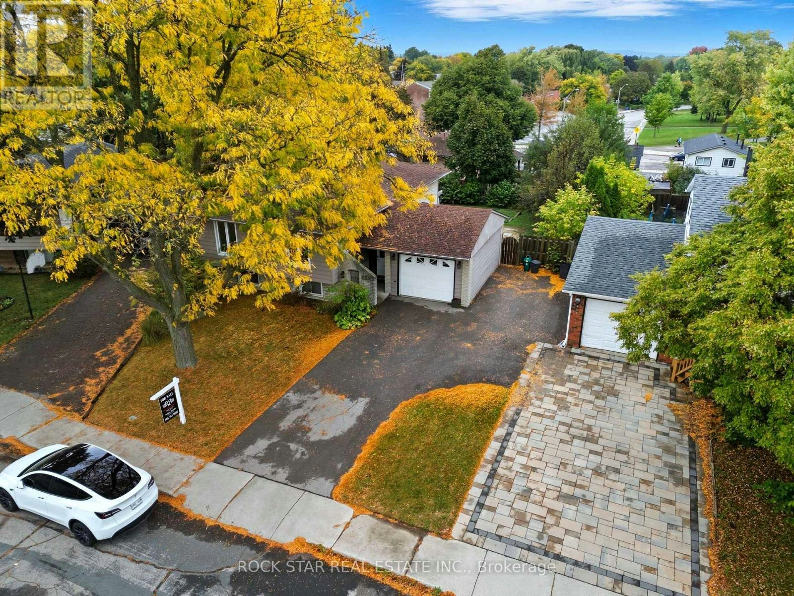 BSMT-111 Britten Close, Hamilton, ON, L9C 4K1 - 22
