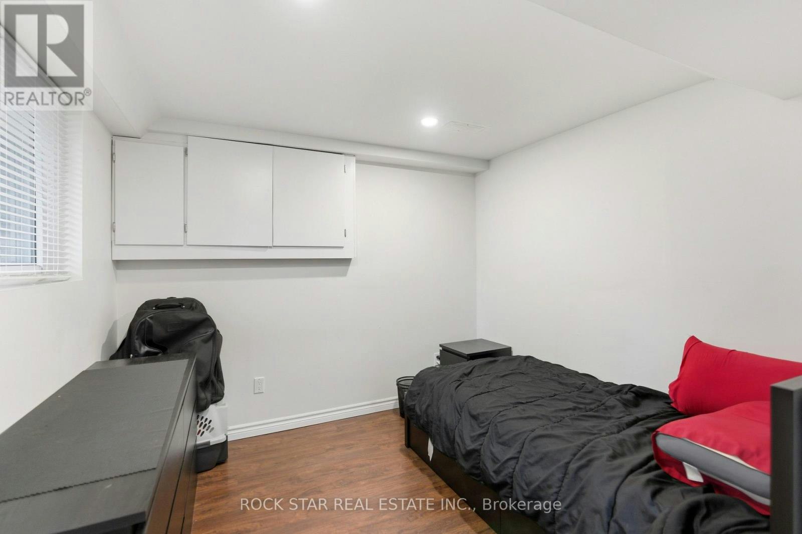 BSMT-111 Britten Close, Hamilton, ON, L9C 4K1 - 11