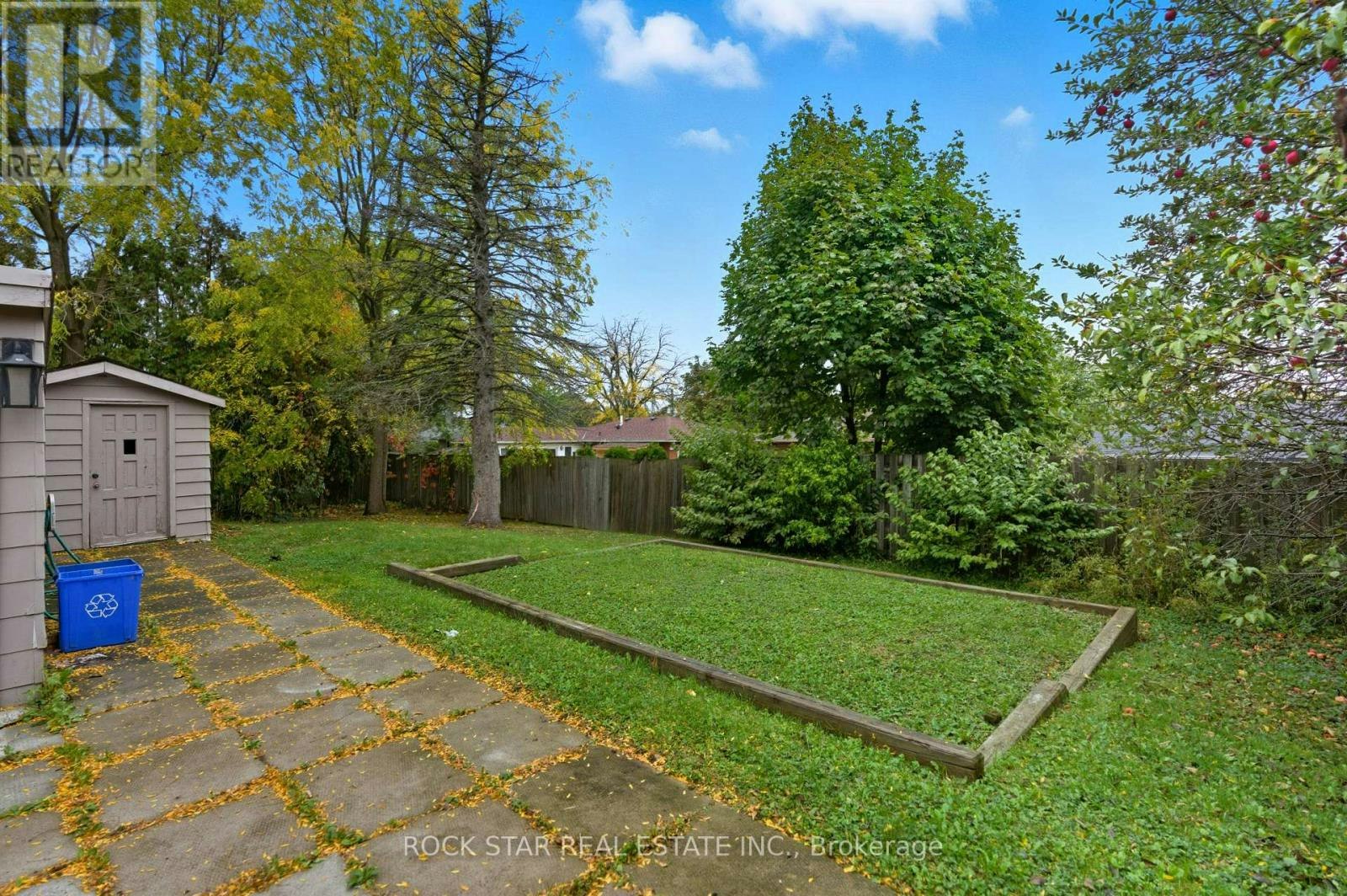 BSMT-111 Britten Close, Hamilton, ON, L9C 4K1 - 19