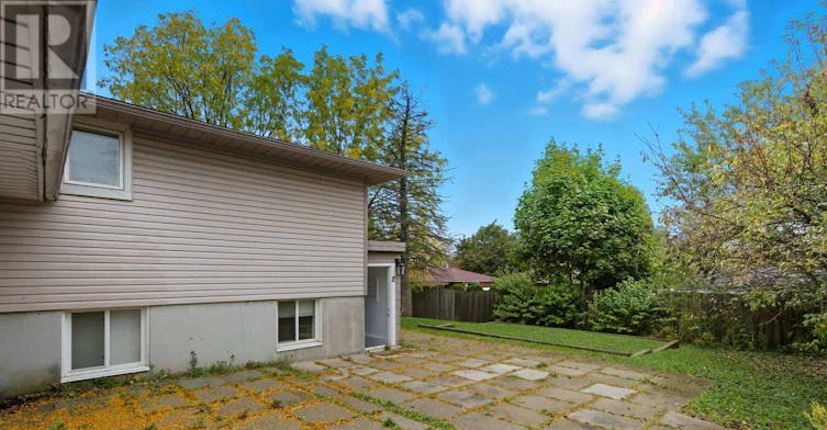BSMT-111 Britten Close, Hamilton, ON, L9C 4K1 - 17