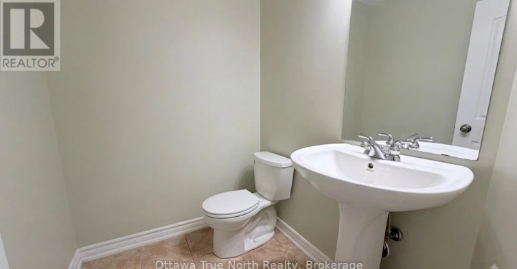 308 Glenbrae Avenue S, Ottawa, ON, K2W 0B9 - 8