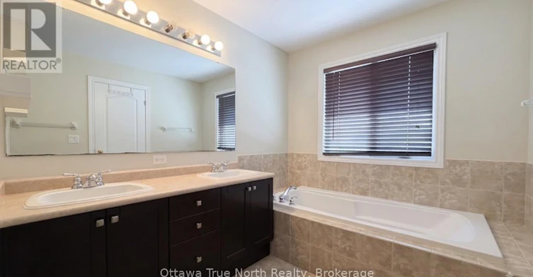 308 Glenbrae Avenue S, Ottawa, ON, K2W 0B9 - 12
