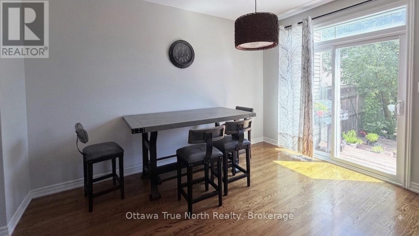 308 Glenbrae Avenue S, Ottawa, ON, K2W 0B9 - 4