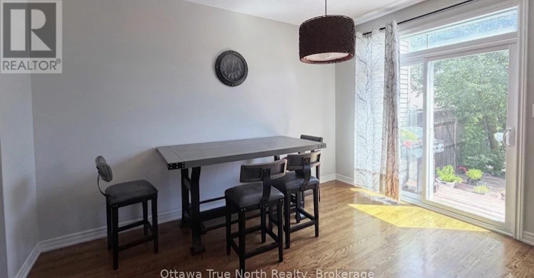 308 Glenbrae Avenue S, Ottawa, ON, K2W 0B9 - 4