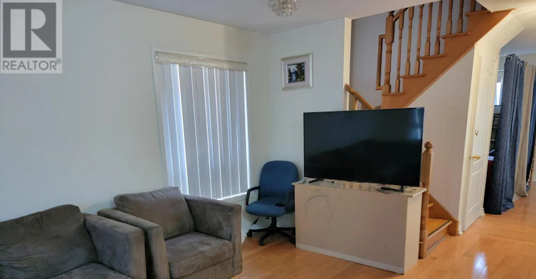 7 Junction Crescent, Brampton, ON, L7A 2G6 - 3