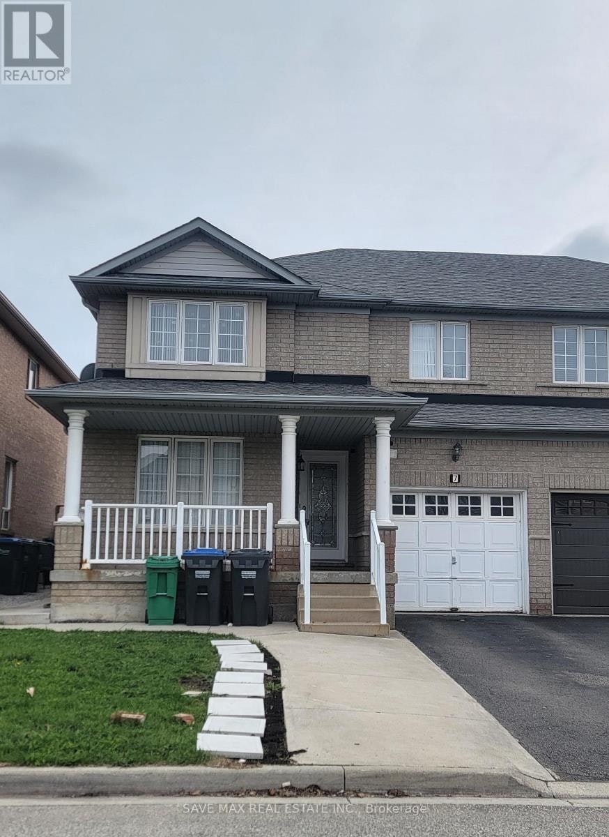 7 Junction Crescent, Brampton, ON, L7A 2G6