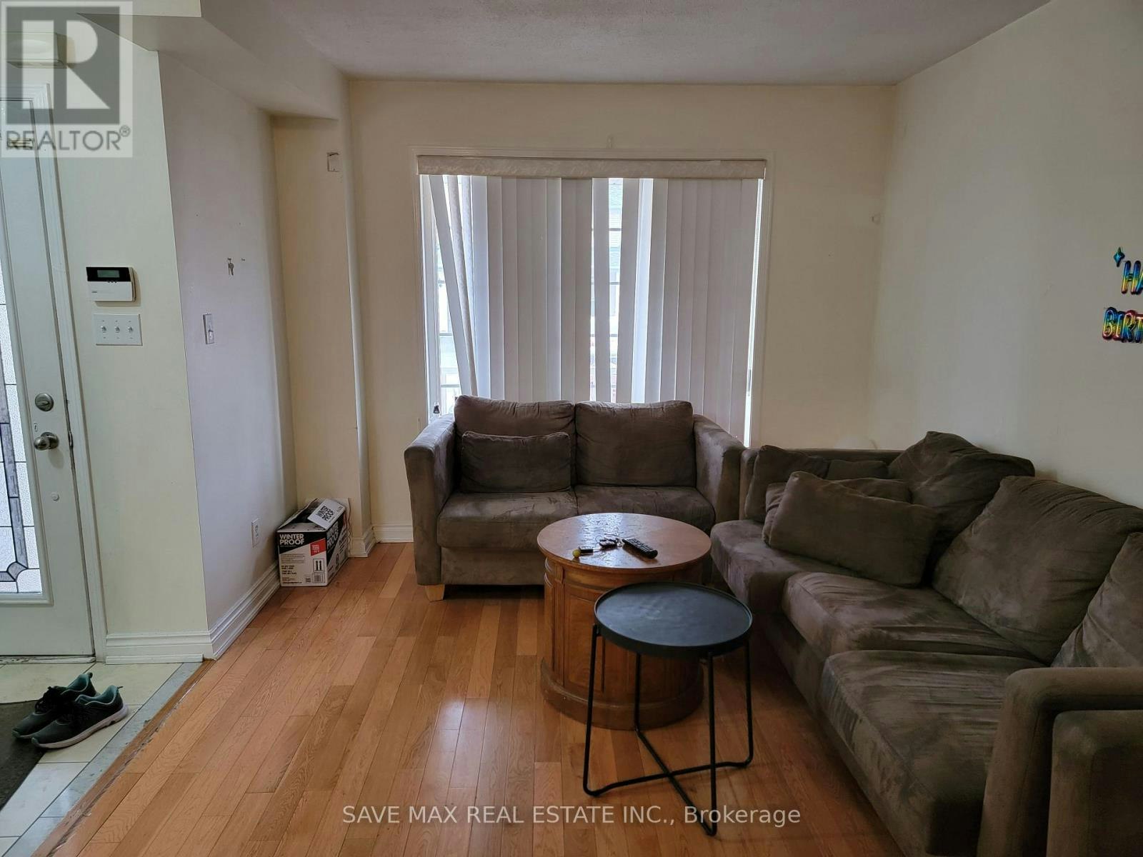 7 Junction Crescent, Brampton, ON, L7A 2G6 - 5