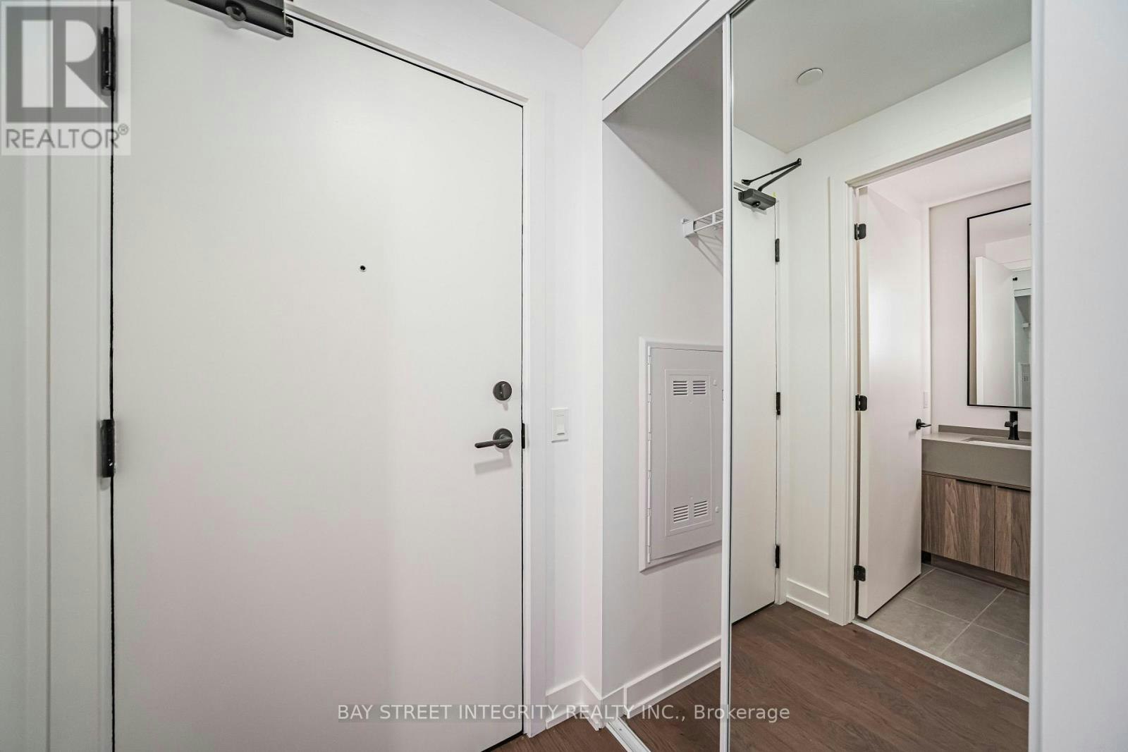 511-91 Montclair Avenue, Toronto, ON, M5P 0B1 - 8
