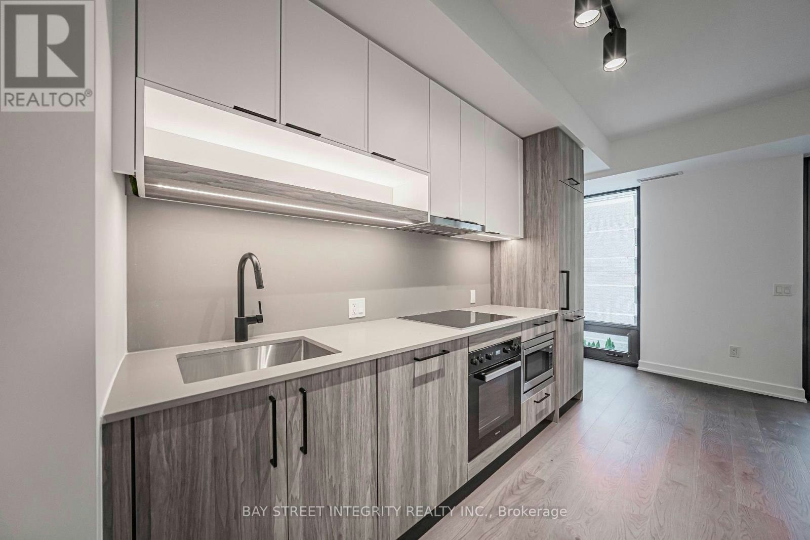 511-91 Montclair Avenue, Toronto, ON, M5P 0B1 - 12
