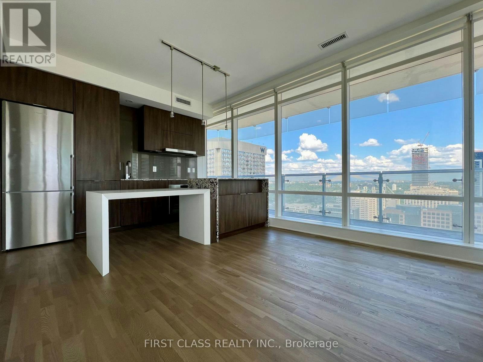 1 Bloor Street E, Toronto, ON, M4W 0A8