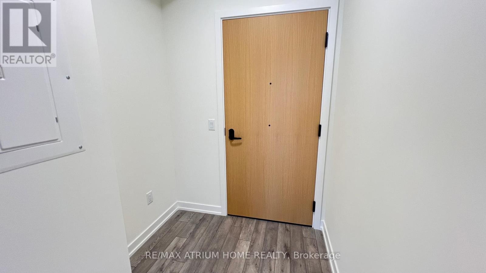 4705-89 Church Street, Toronto, ON, M5C 2G3 - 25