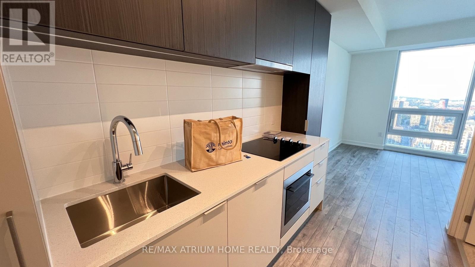 4705-89 Church Street, Toronto, ON, M5C 2G3 - 7
