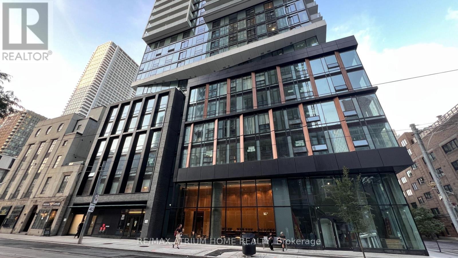 4705-89 Church Street, Toronto, ON, M5C 2G3