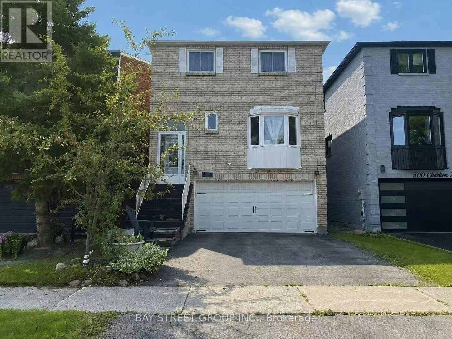 304 Charlton Avenue, Vaughan, ON, L4J 6H4