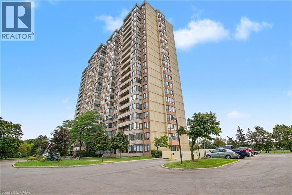 1604-100 County Court Boulevard, Brampton, ON, L6W 3X1