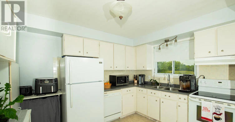 47 Elmvale Crescent, Port Colborne, ON, L3K 5X1 - 5