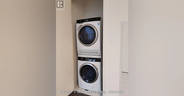 1005-138 Downes Street, Toronto, ON, M5E 0E4 - 13