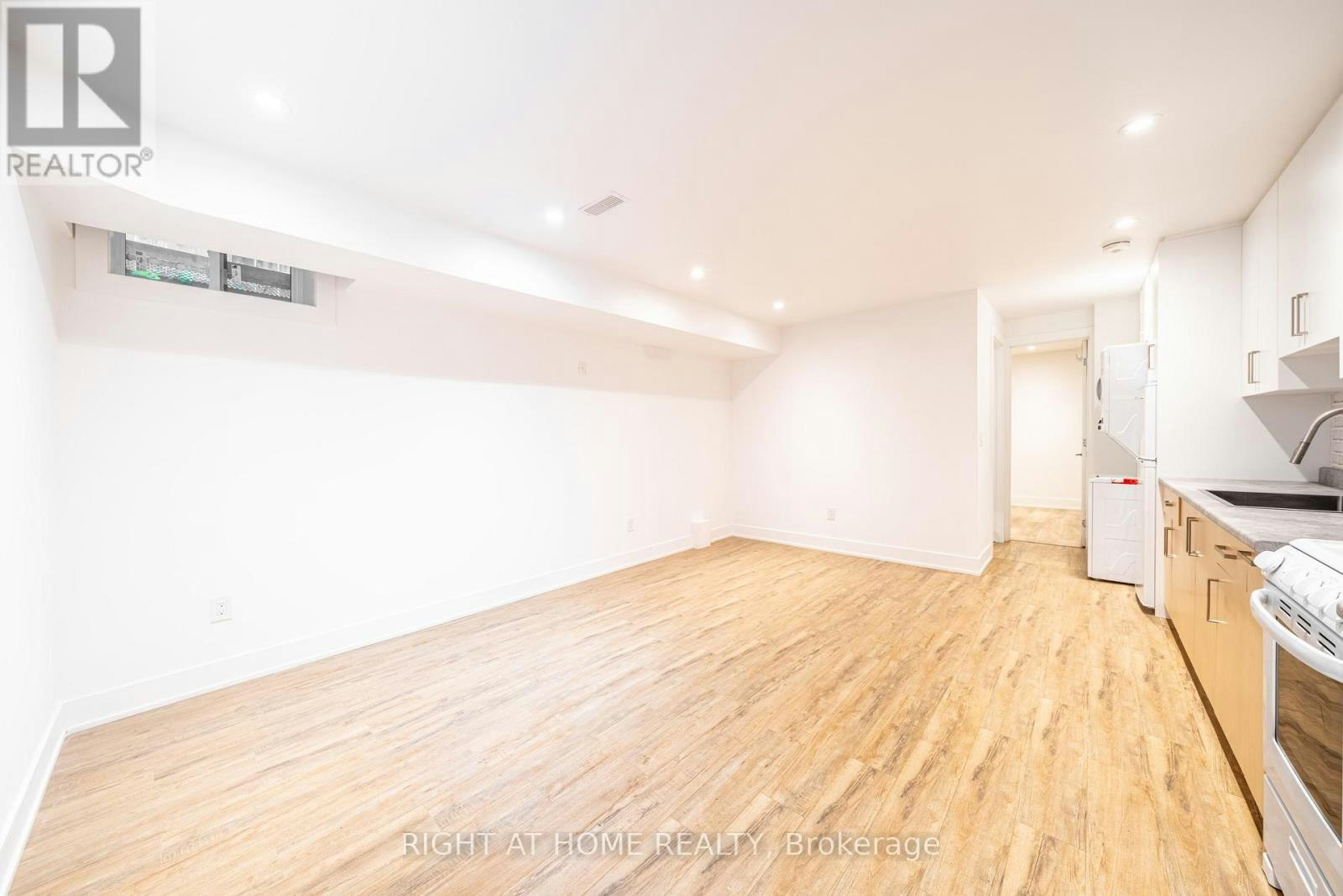 BASEMENT-49B East Drive, Toronto, ON, M6N 2N8 - 8