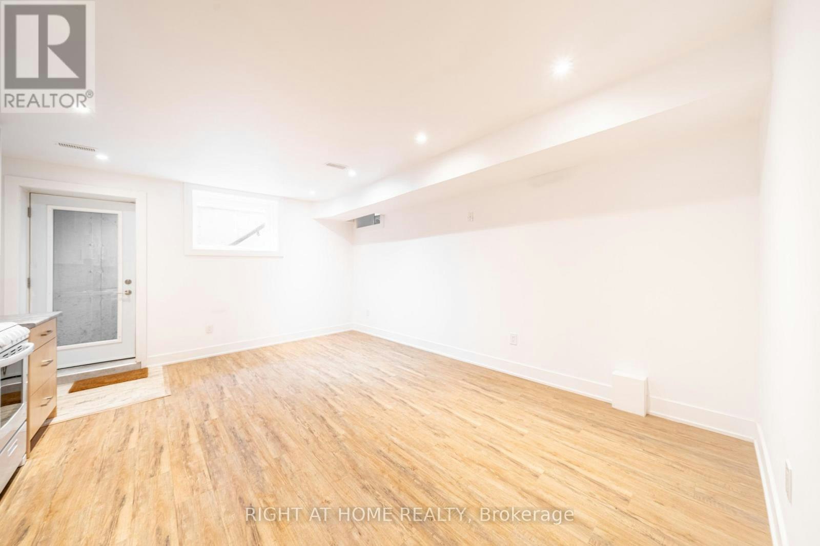 BASEMENT-49B East Drive, Toronto, ON, M6N 2N8 - 7