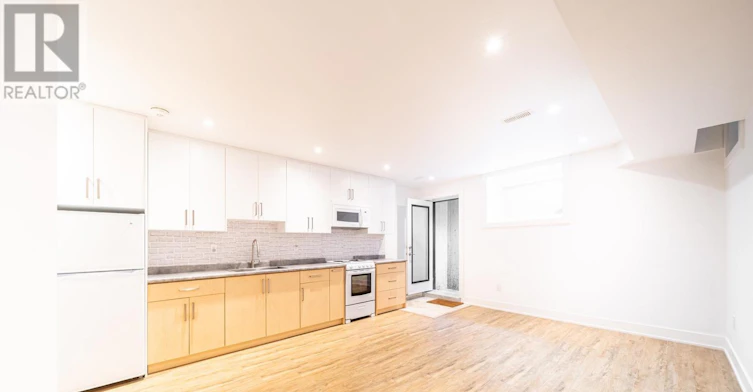 BASEMENT-49B East Drive, Toronto, ON, M6N 2N8 - 3