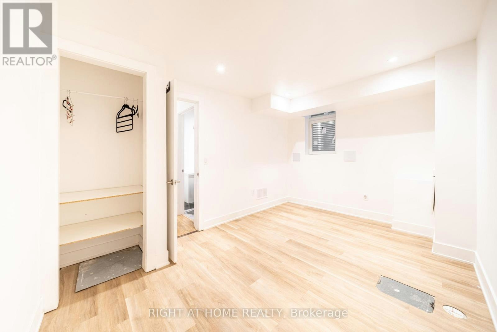 BASEMENT-49B East Drive, Toronto, ON, M6N 2N8 - 11