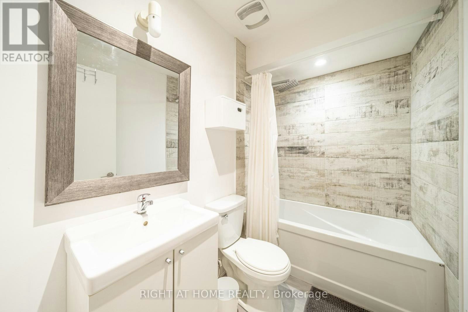 BASEMENT-49B East Drive, Toronto, ON, M6N 2N8 - 12