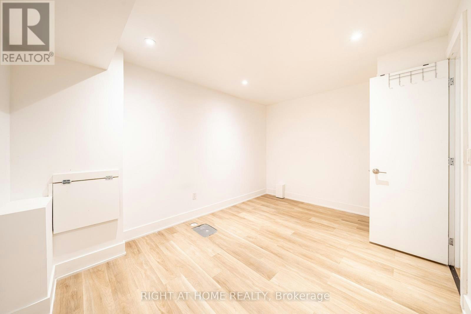 BASEMENT-49B East Drive, Toronto, ON, M6N 2N8 - 10