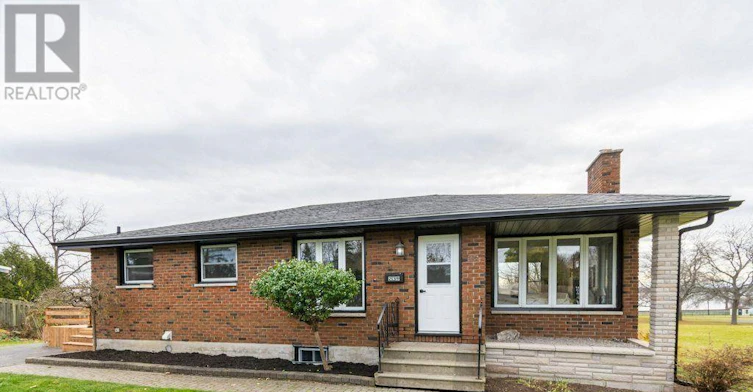 UPPER-239 Dundas Street W, Belleville, ON, K8P 1A9