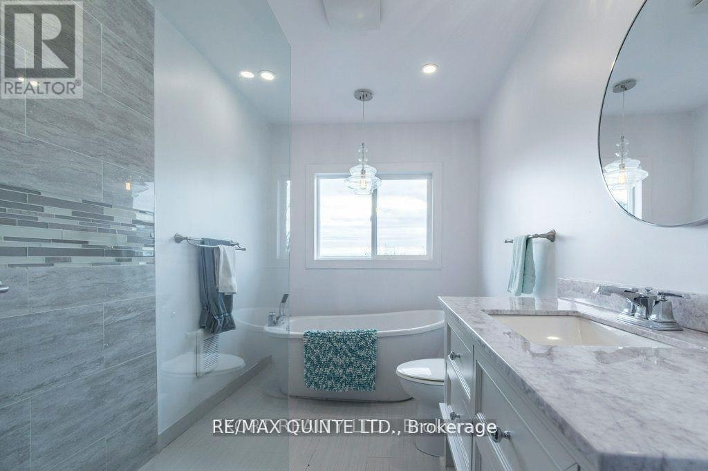 UPPER-239 Dundas Street W, Belleville, ON, K8P 1A9 - 14